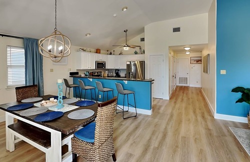 Leeward Sands House | The Driftwood | Enjoy Relaxing Water Views!