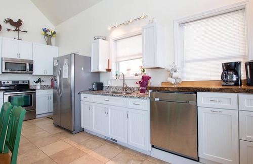 Romulus Cottage | The Duck-In: "Contemporary Lakeside Cottage on Cayuga Lake"