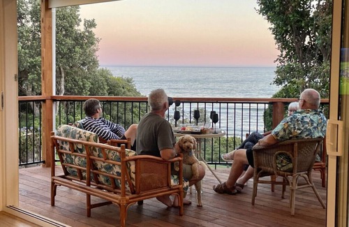 Lake Tyers Beach House | The Dunes *Beachfront* Lake Tyers Beach