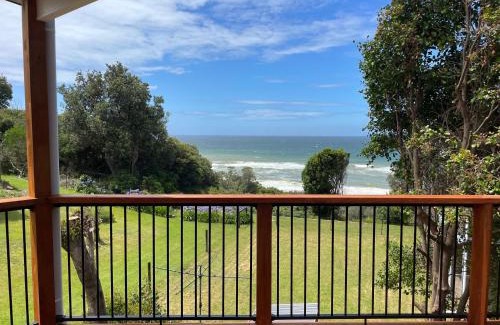 Lake Tyers Beach House | The Dunes - Couples *Beachfront*