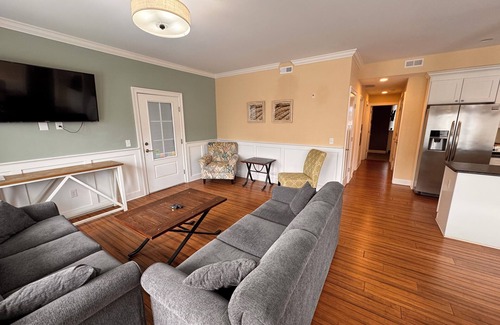 Townsend's Inlet Condo | The Dunes Sleeps 10