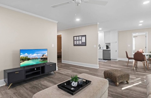 Dunn House | The Dunn Den, FULLY renovated home