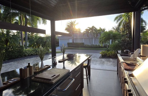 Margate House | The duo of a prestigious holiday home and the comfort of a luxurious Motor Coach