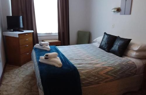 Bluff Hotel | The Eagle