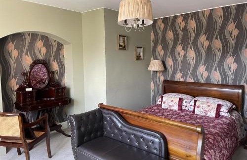 Little Coxwell Bed & Breakfast | The Eagle Tavern