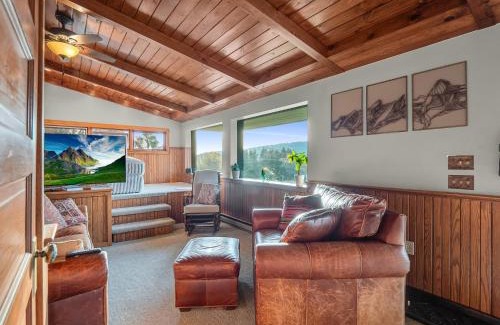 Ellicottville Villa | The Eagles Nest Couples Escape