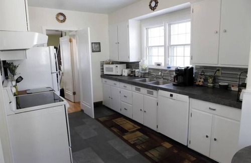 Morris House | The East Side Inn is a charming little house in the small town of Morris, Minnesota.