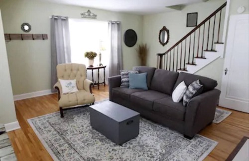 Morris House | The East Side Inn is a charming little house in the small town of Morris, Minnesota.