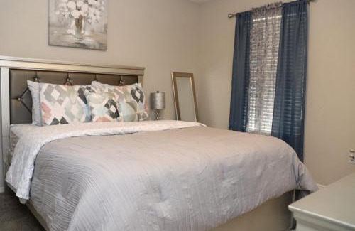 Sandy Springs Apartment | The Easy Access 2Br2bts kingbed apt with 4 beds sleeps 5