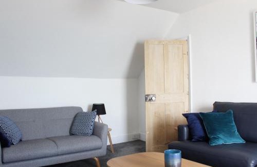 Sandgate House | The Eaves
