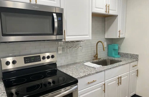 Covington House | The Eclectic 1/2 mi from the square
