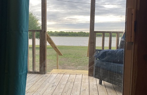 Dinero Cabin | The Eclectic Hummingbird