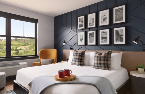 Kinney Runn Hotel | The Eddy Taproom & Hotel