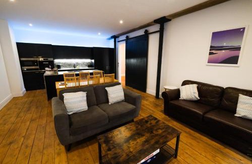 Southport Apartment | The Eden Warehouse - Pink Apartment (sleeps 4)