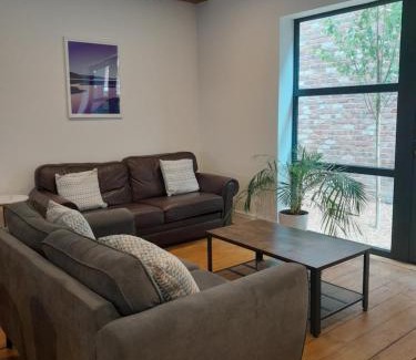 Southport Apartment | The Eden Warehouse - Pink Apartment (sleeps 4)