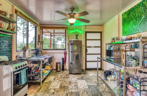 Katira House | The edge of the Rainforest above Rio Celeste. Only1 mile from Waterfall & Park!