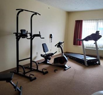 Fairbury Hotel | The Edgewood Hotel and Suites