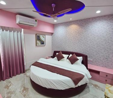 Gandhinagar Hotel | The Eiffel Hotel & Banquet