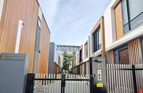 Te Aro House | The Elegant Corner