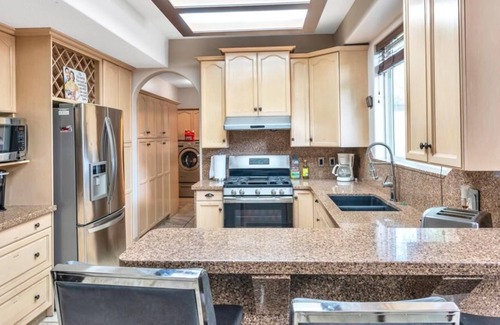 Central Okanagan House | The Elegant Escape