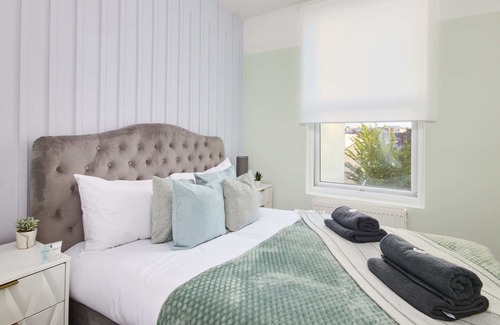 Redcliffe Condo | The Elegant Gem of Bristol
