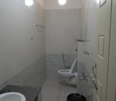 Paiyanur House | The Elite Inn