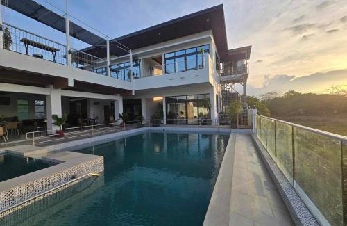 Tranca Villa | The Elizabeth Bay Hotspring Villa