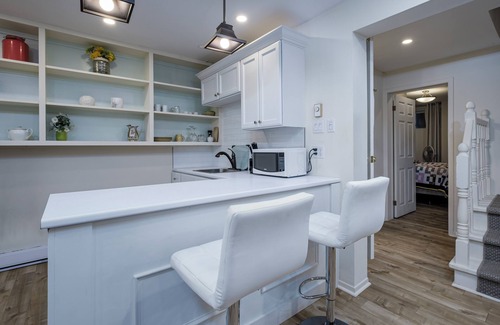 Downtown St. John's House | The Elizabeth Manor Guesthouse