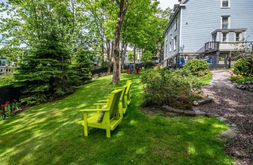 Downtown St. John's House | The Elizabeth Manor Guesthouse