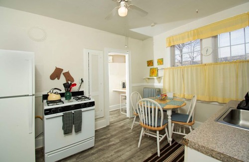 South Green Apartment | The Elizabeth Suite B2
