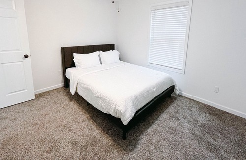 Sharon Grove House | The Elkton Townhome