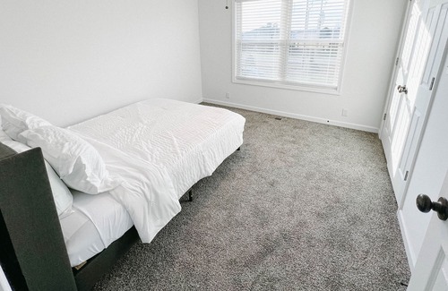 Sharon Grove House | The Elkton Townhome