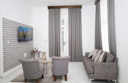 Placencia Apartment | The Ellysian Apartments