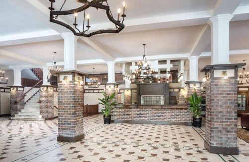 Excelsior Springs Resort | The Elms Hotel & Spa, a Destination by Hyatt Hotel