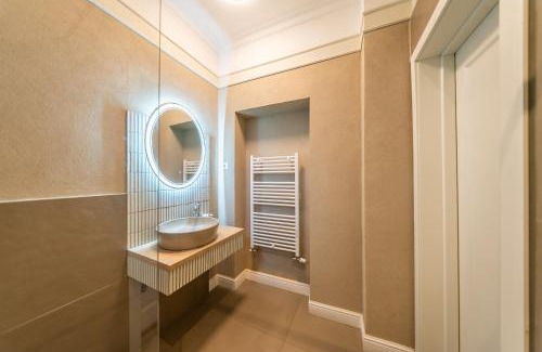 Arad Apartment | The Embassy Suites