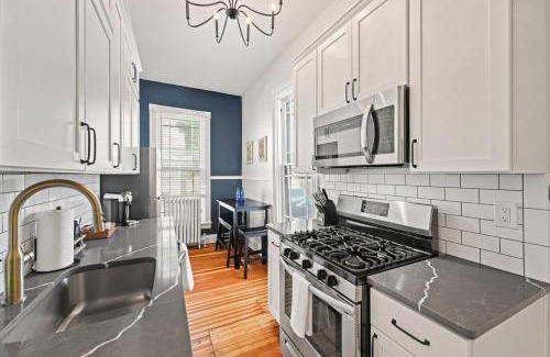 Saratoga Springs Apartment | The Emerald by Saratoga Stays