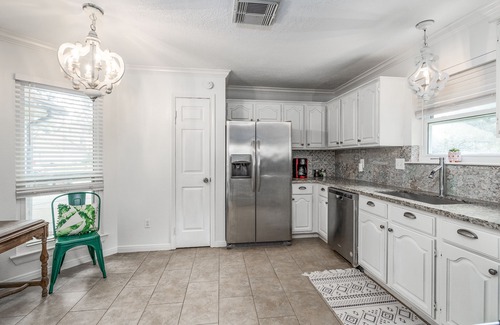 Friendswood House | The Emerald Cottage, Friendswood Texas
