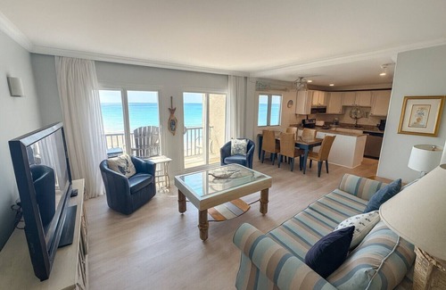 Sunnyside Condo | The Emerald Edge - Pinnacle Port