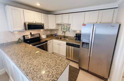 Sunnyside Condo | The Emerald Edge - Pinnacle Port