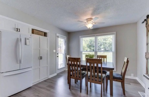 Lewisburg House | The Emerald-near Henry Horton- Sleeps 8- 2.5 baths