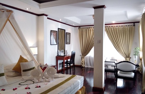 Ngwe Saung Hotel | The Emerald Sea Resort