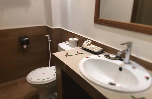 Ngwe Saung Hotel | The Emerald Sea Resort