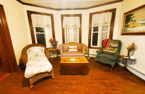 Cornish Apartment | The Emily Anne House