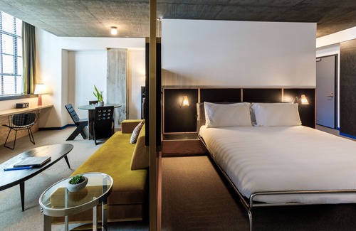 West Loop Hotel | The Emily Hotel