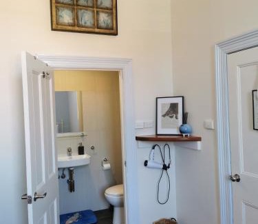 Deloraine Hotel | The Empire Hotel Deloraine