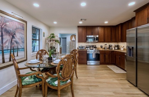 Midtown House | *THE ENCHANTED ROSE @ BEACHSIDE* Gorgeous Home & Pool + LAST KEY SERVICES…