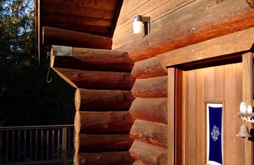 Halfmoon Bay Cabin | The Enchanted Woods Waterfront Log Cabin at Secret Cove