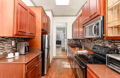 Portsmouth Apartment | The Enchantment of Old Towne Portsmouth - Suite 1