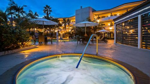 Encinitas Hotel | The Encinitan Hotel & Suites