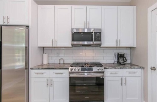 Bakerton House | The Enclave at Cumberland